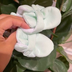 NewBorn Booties 0-3M